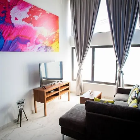 Wonderful Loft Near The 5Th Ave And The Beach.